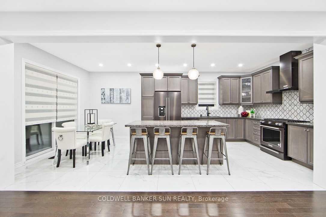 24 Hamilton Court photo 12