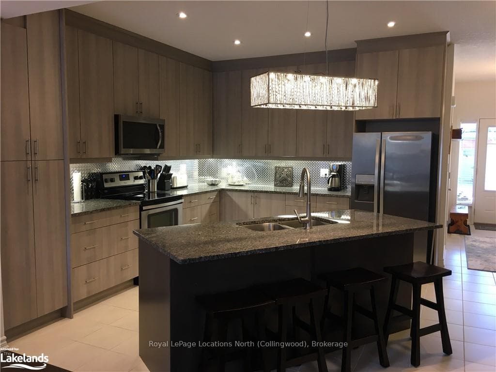 121 CONSERVATION Way photo 8