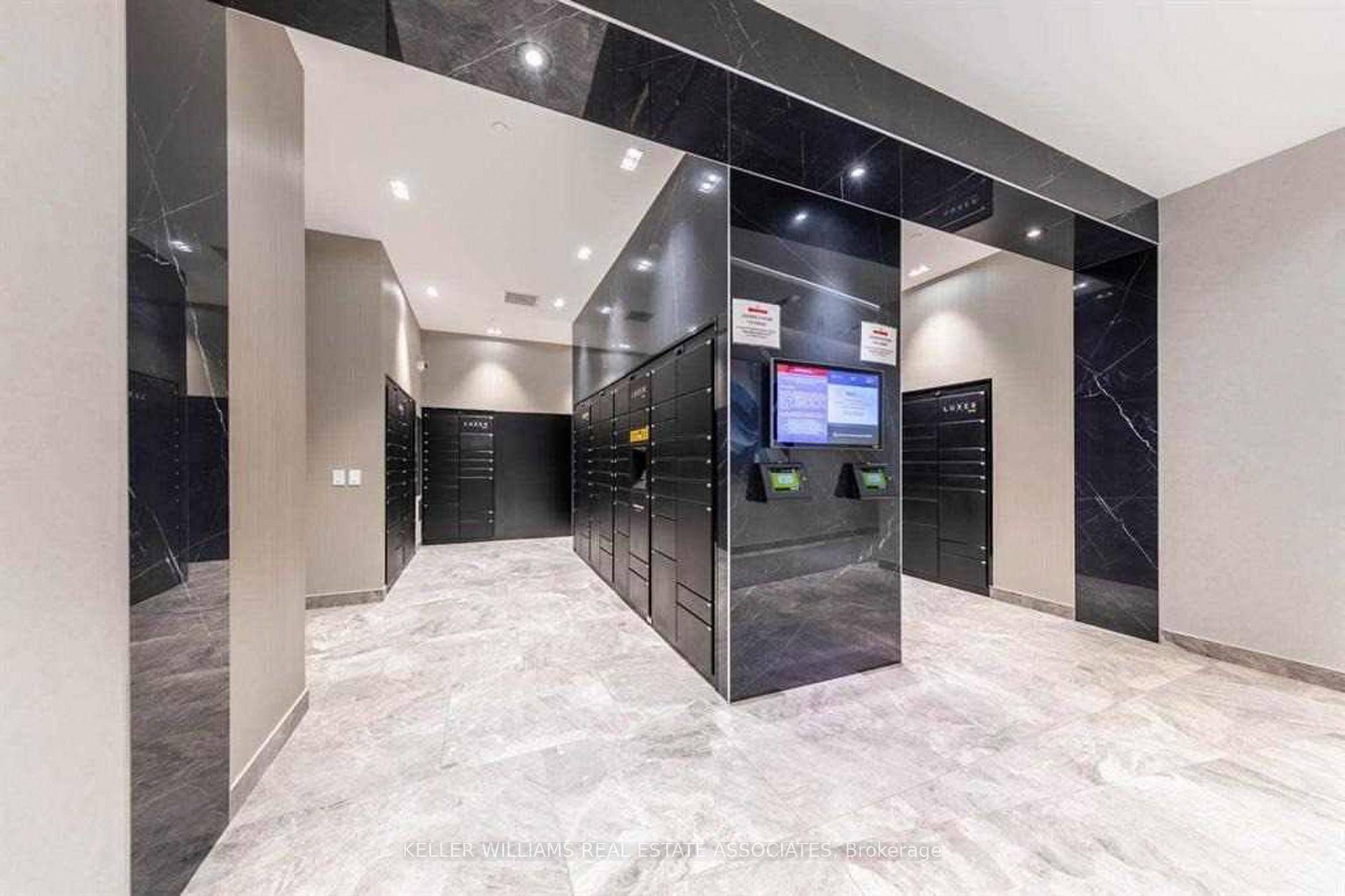 12 Yonge Street Unit 904 photo 35
