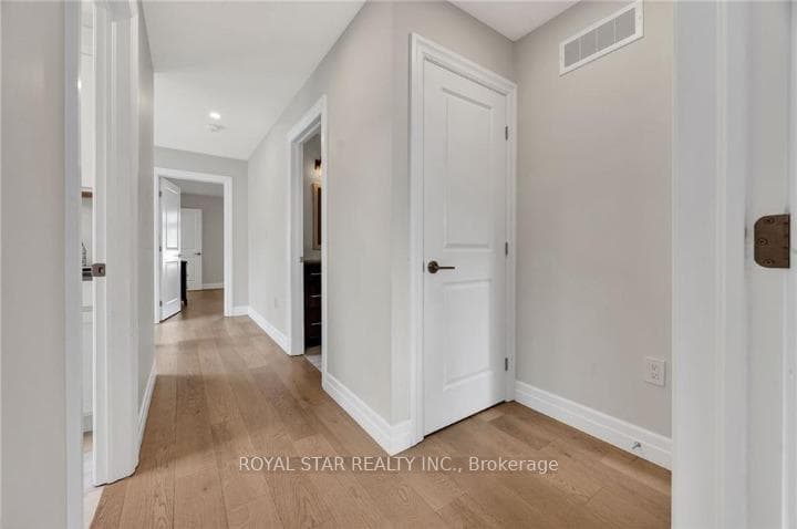 119 Waterloo Street Unit Upper photo 15
