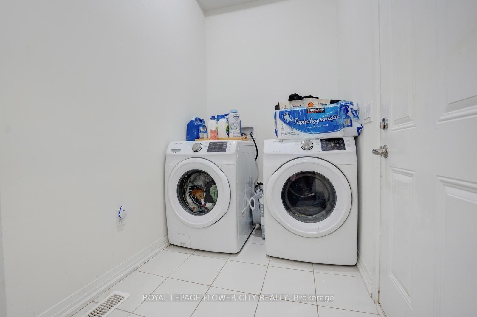 44 Weylie Street photo 28