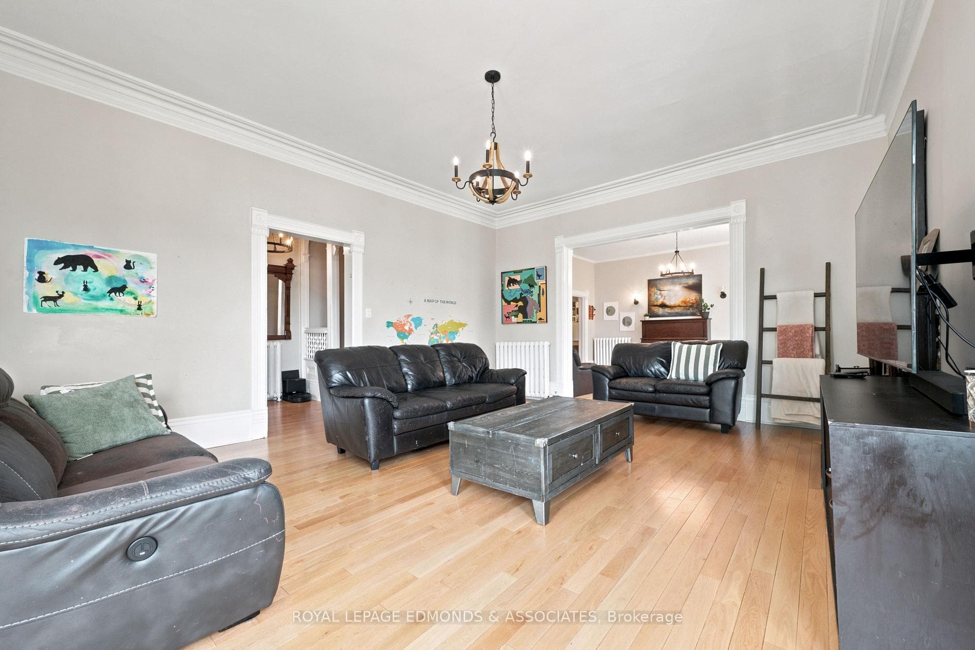 188 Esther Street photo 21