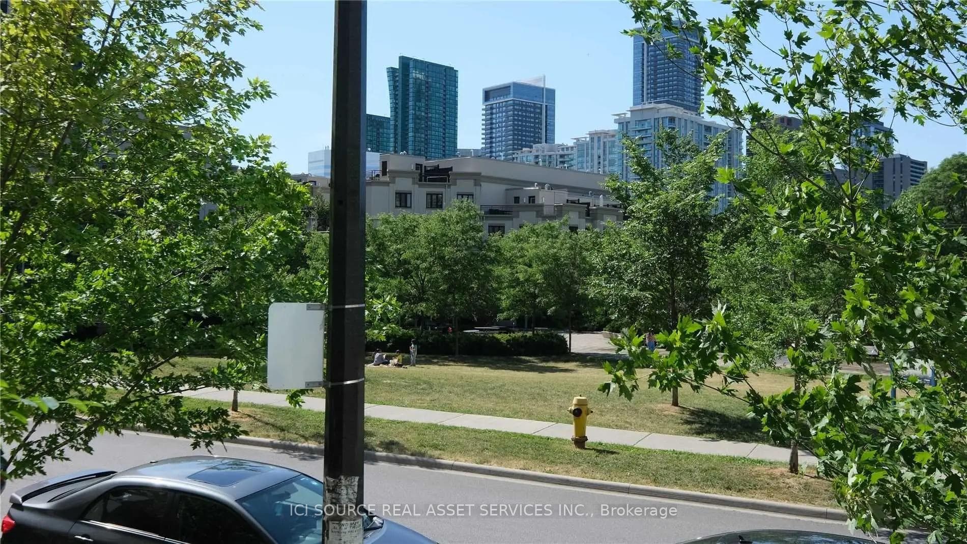 100 Harrison Garden Boulevard Unit L19 photo 9