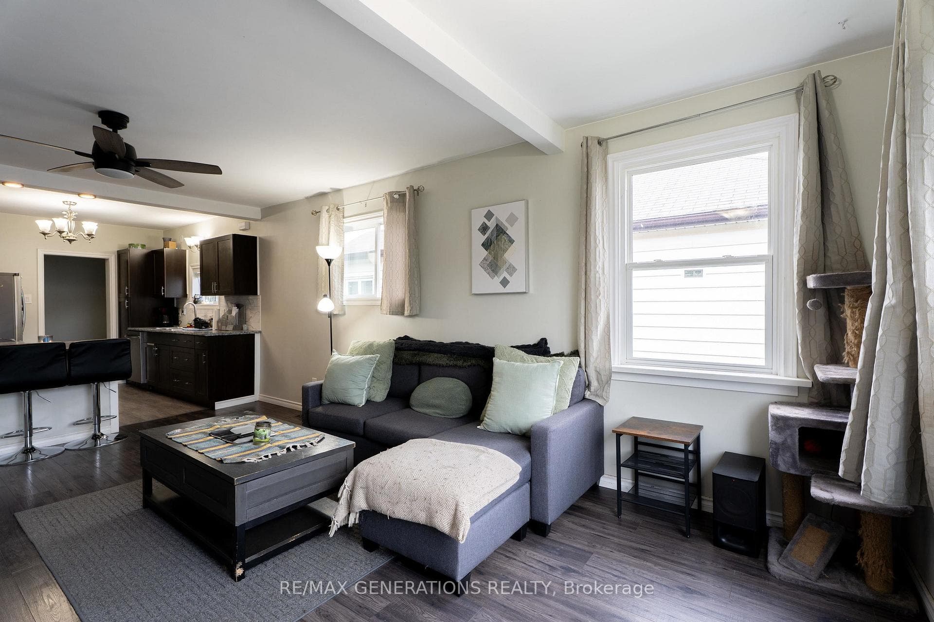 251 BROCK Street photo 5
