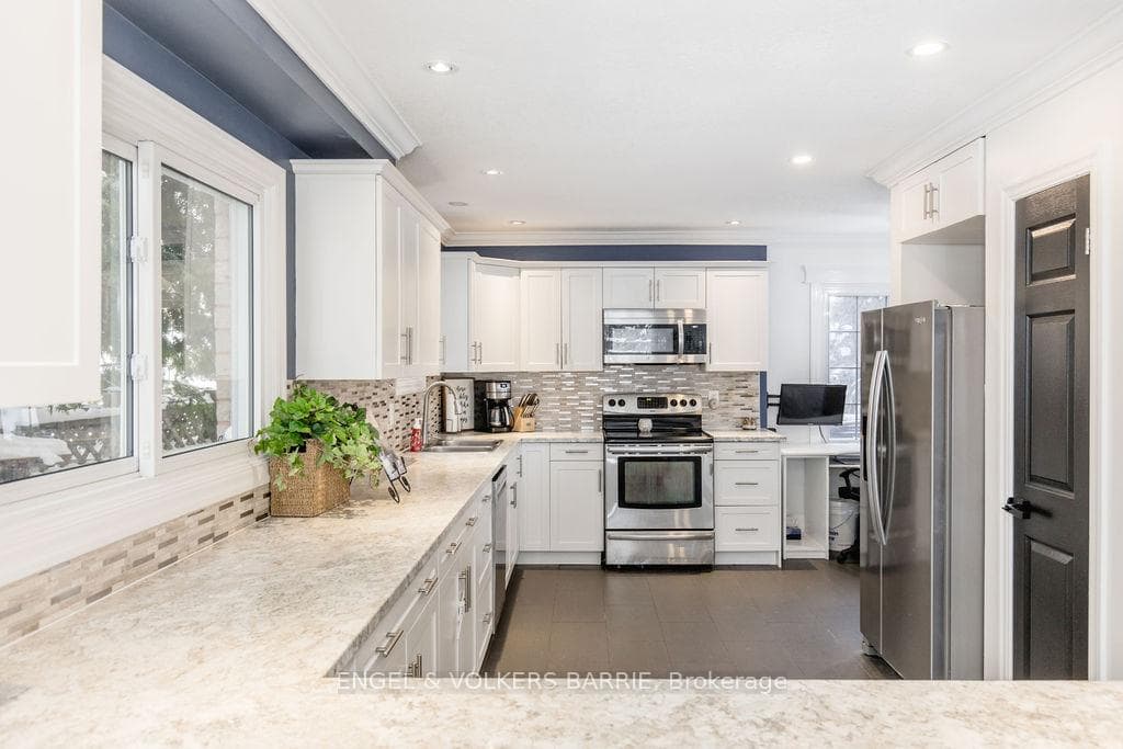 101 Hadden Crescent photo 8