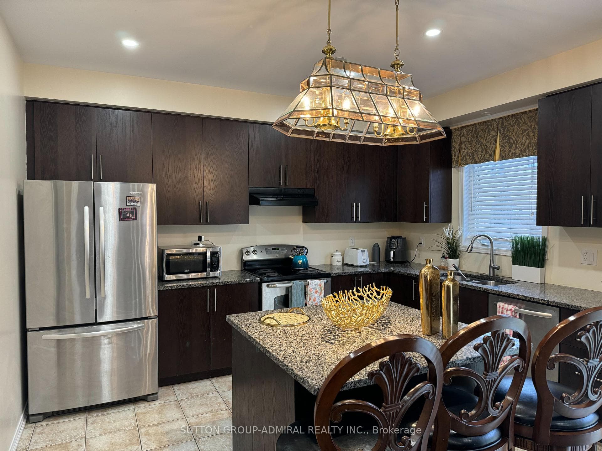 129 Whitwell Way photo 7