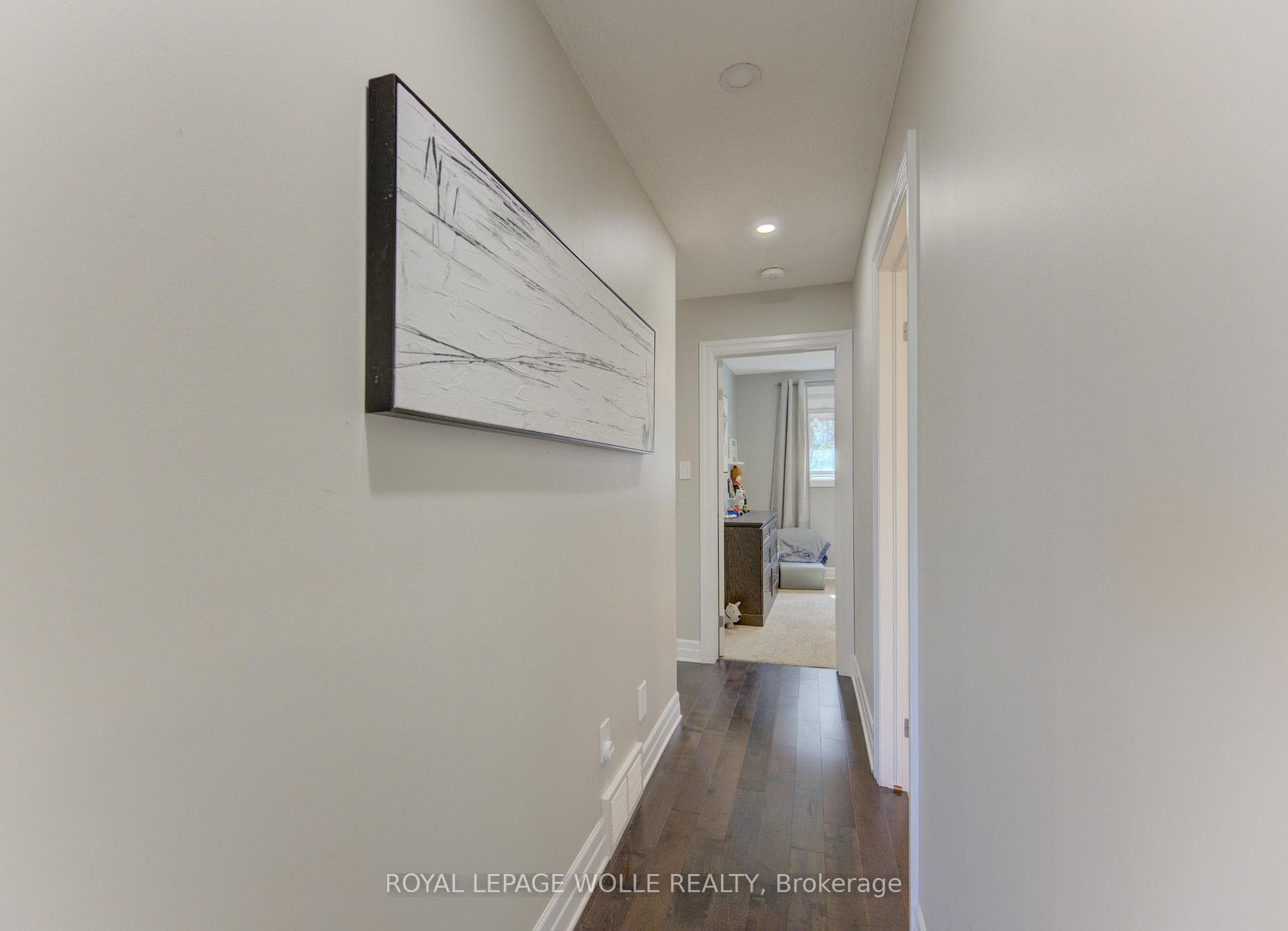 143 Dawn Crescent photo 26