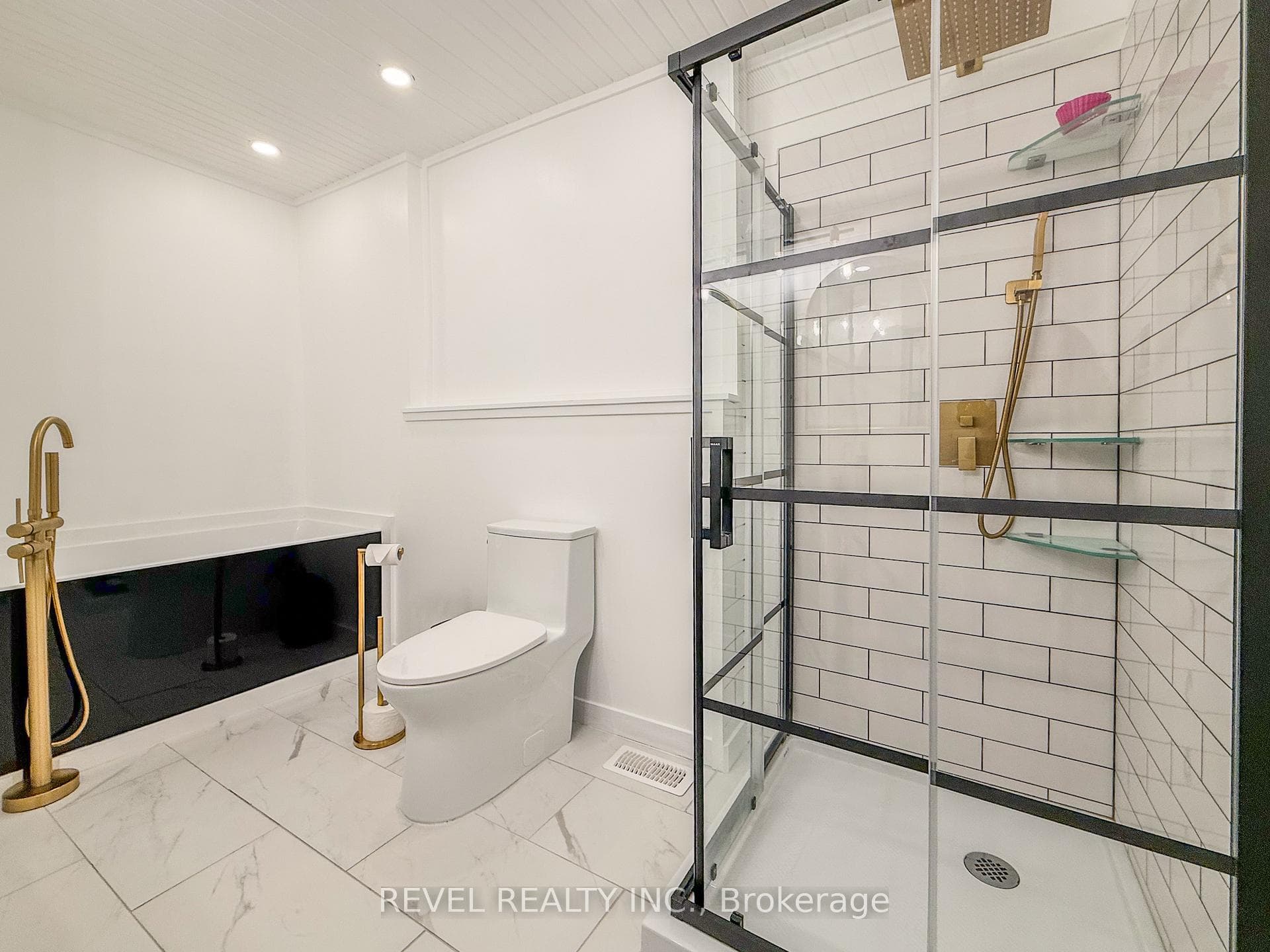 376 Morandin Avenue photo 24