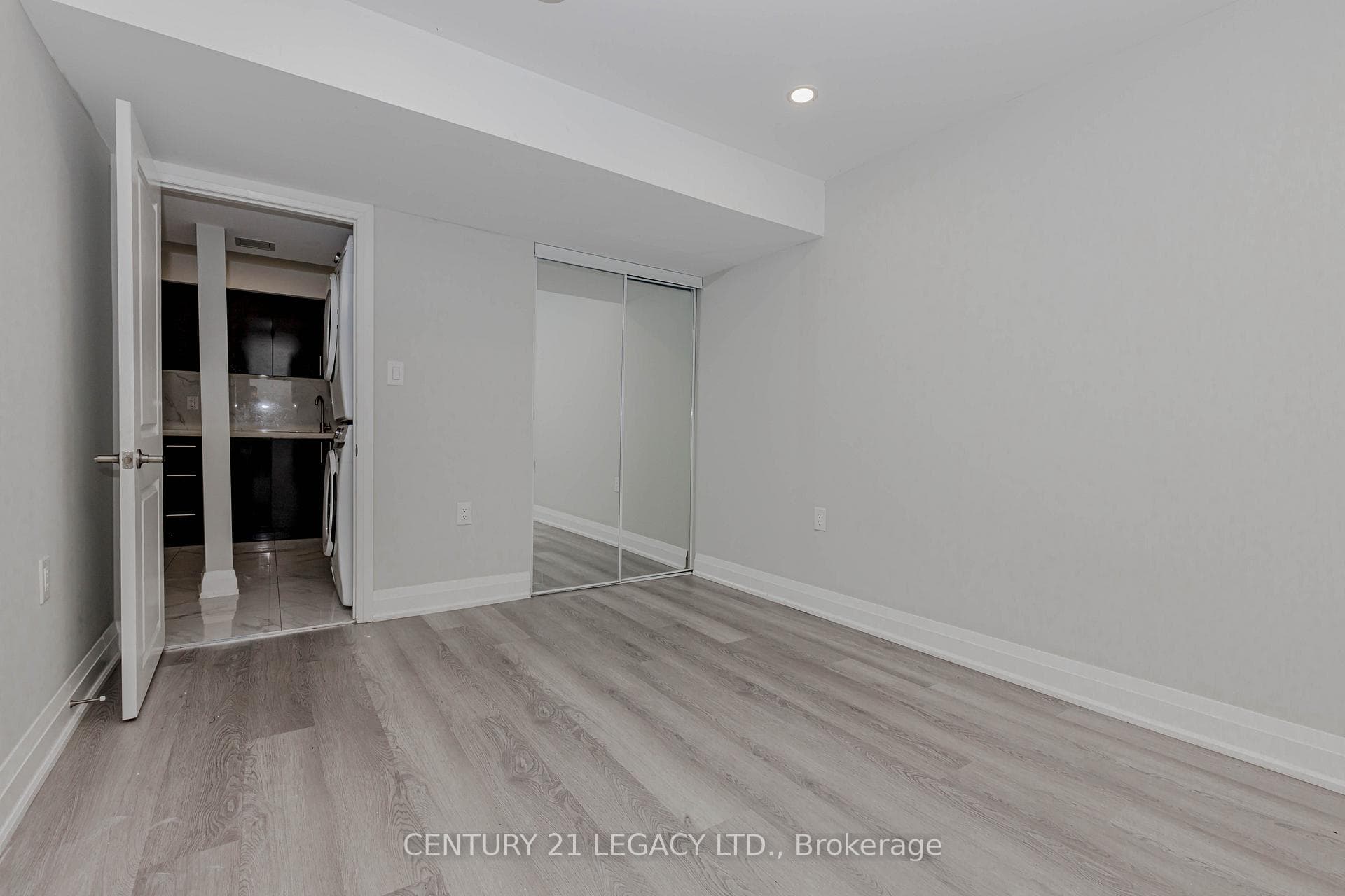 73 Brushwood Drive photo 39