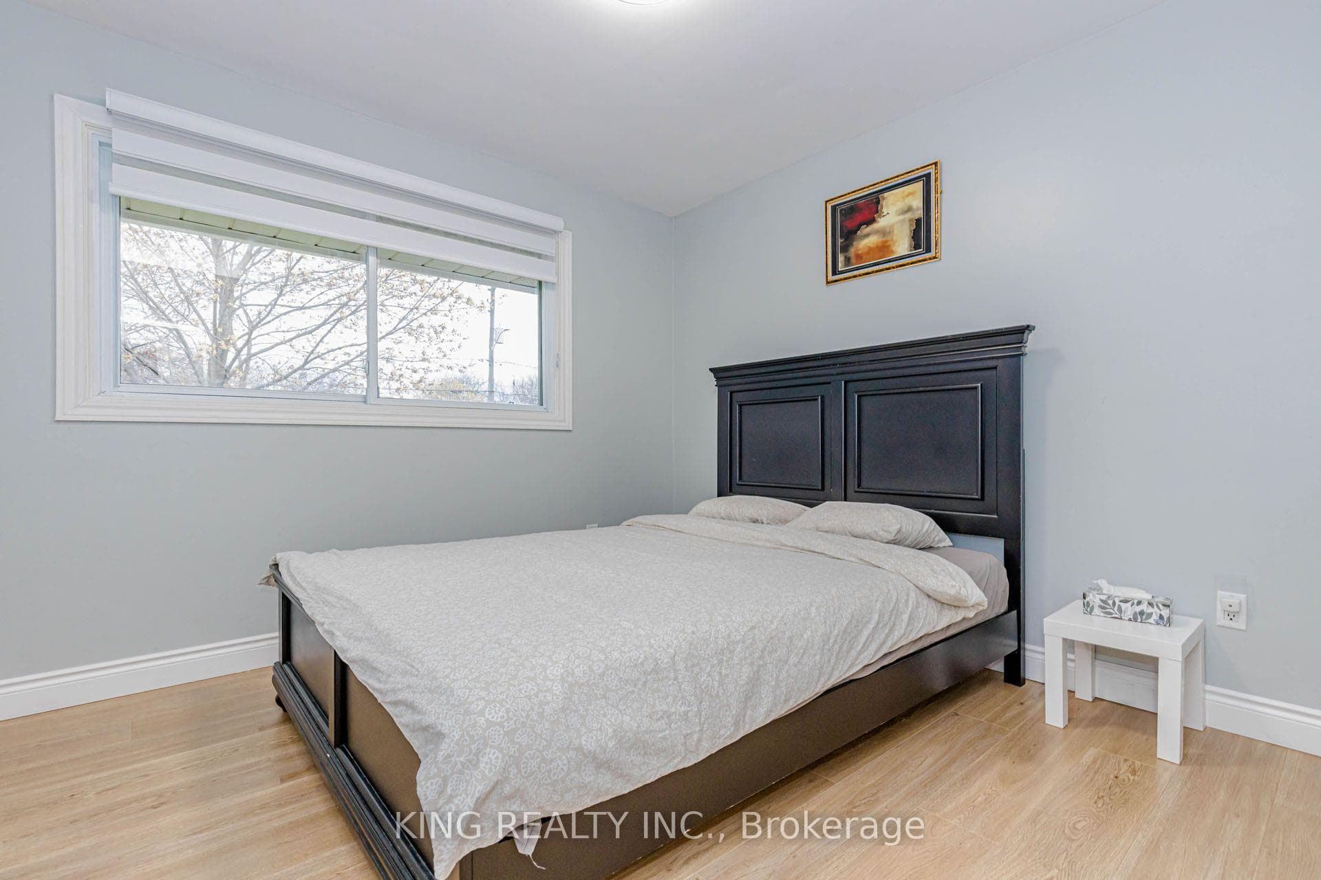 476 BUNTING Road photo 28