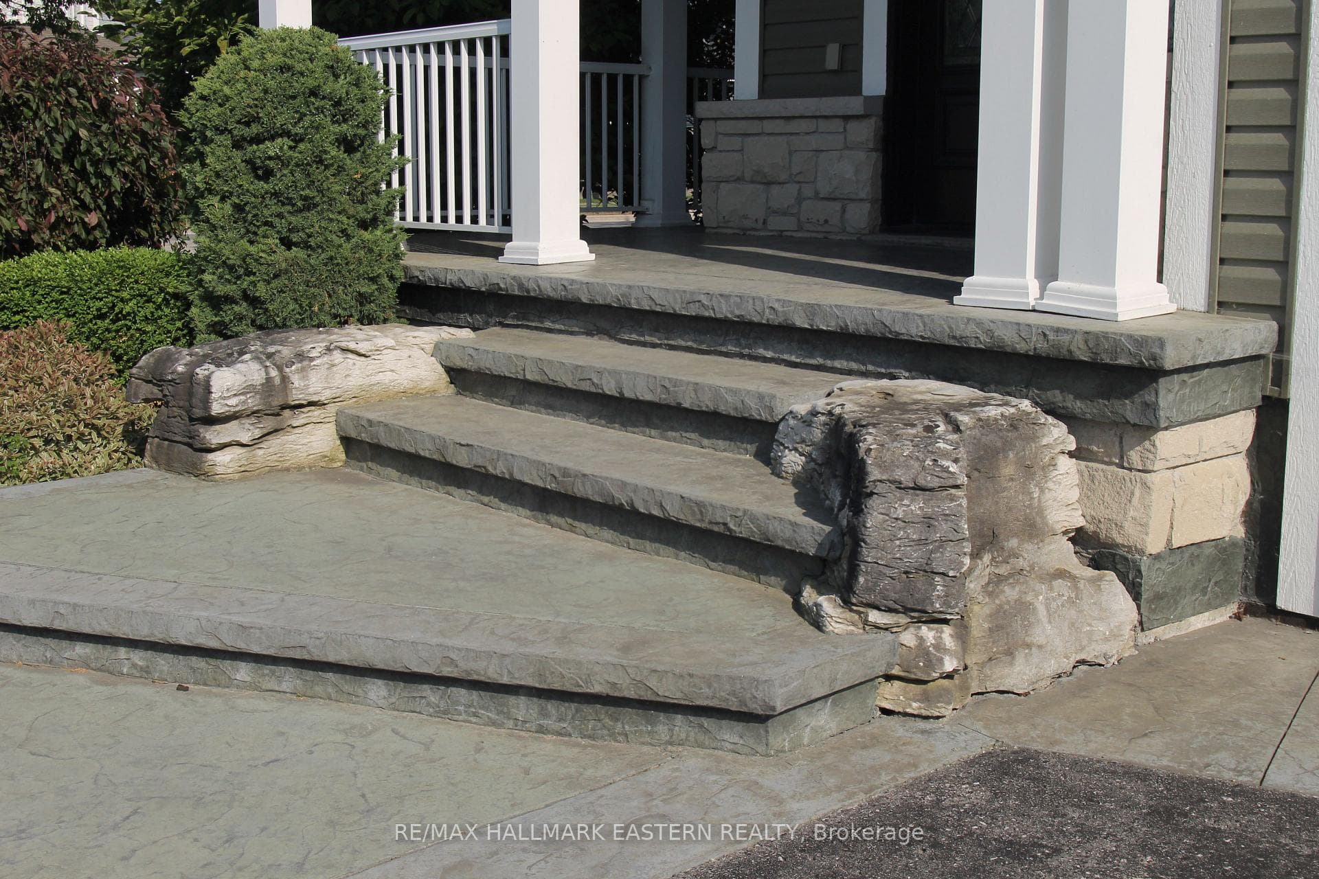STONE/STAMPED CONCRETE