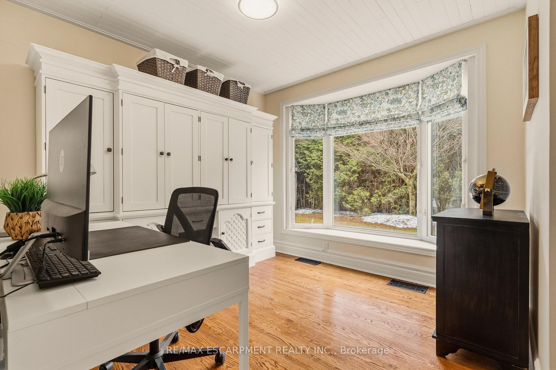 38 Parker Avenue photo 26