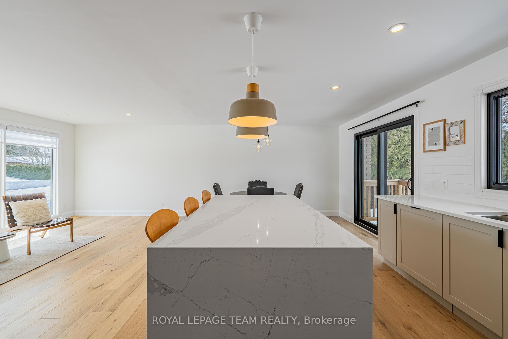 23 Brent Avenue photo 12