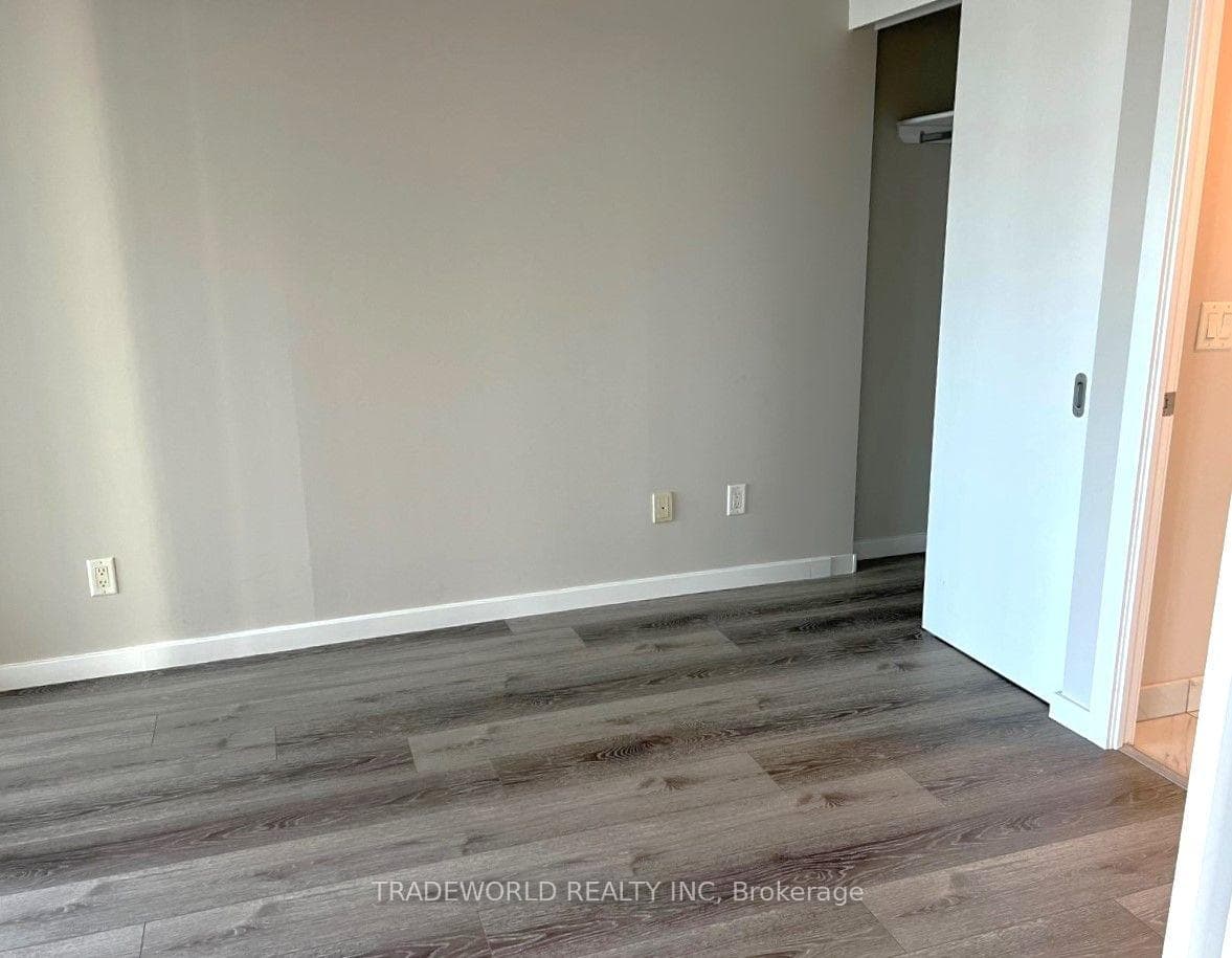 8 York Street Unit 1009 photo 9