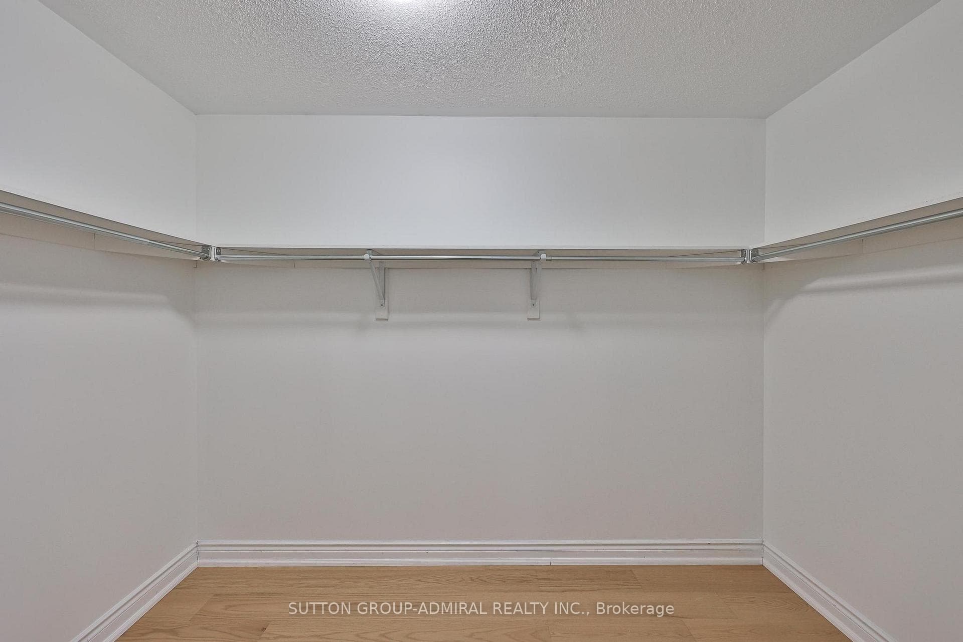 502 Apple Blossom Drive photo 33