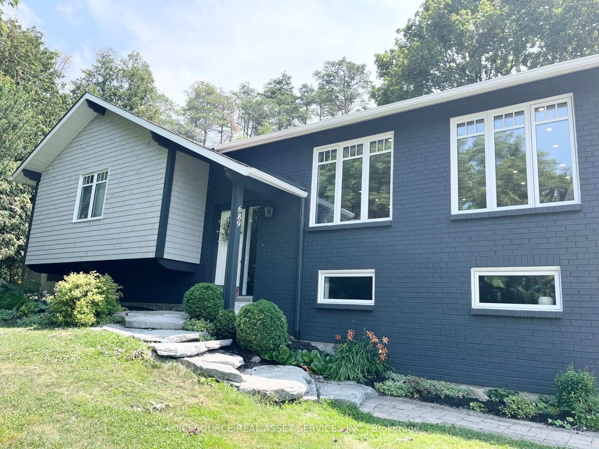 689 Ravenshoe Road photo 2