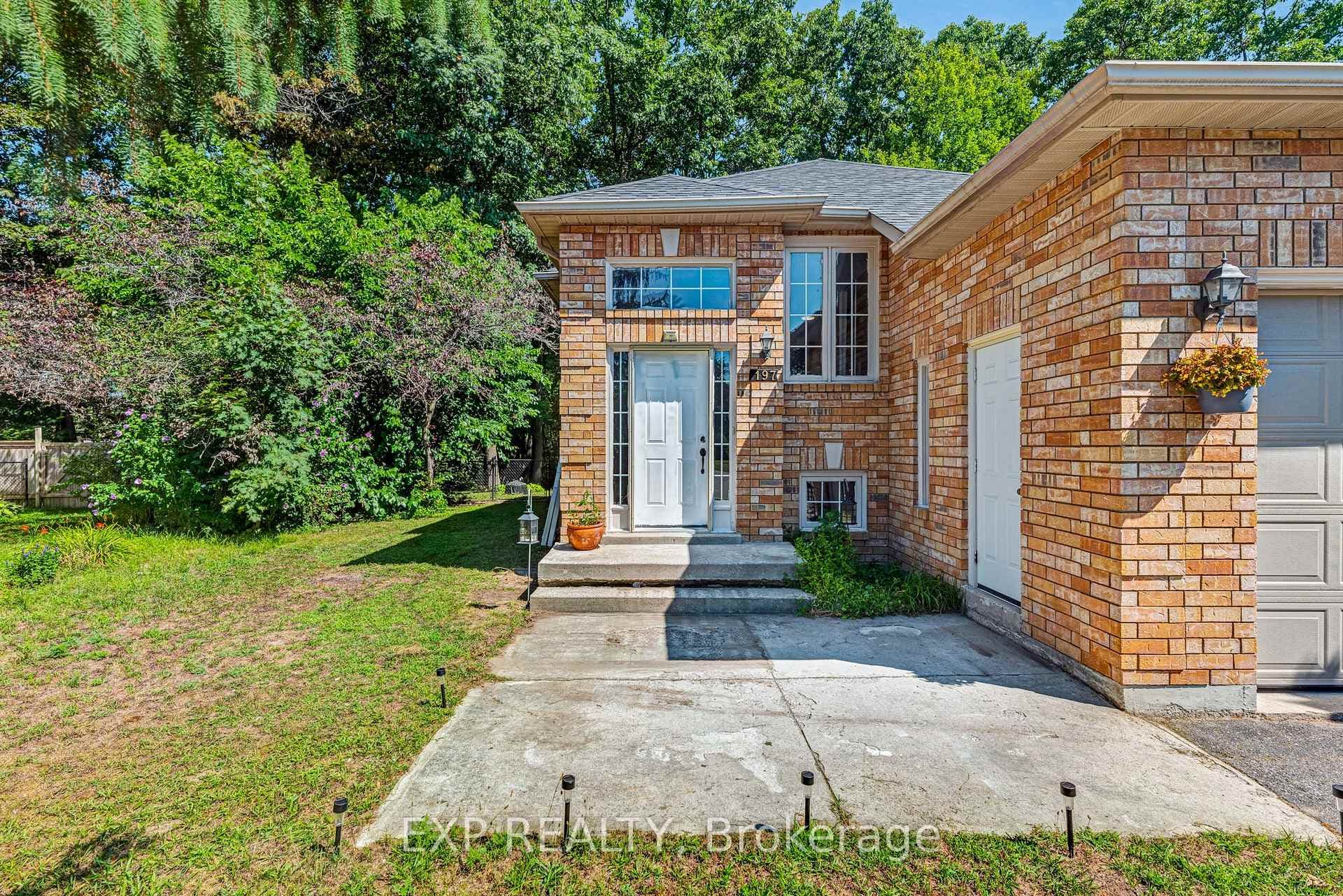 197 Dyer Drive photo 3
