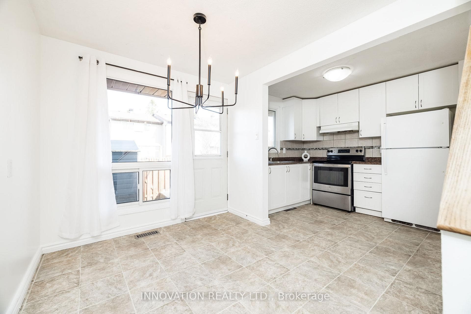 338 Woodfield Drive photo 10