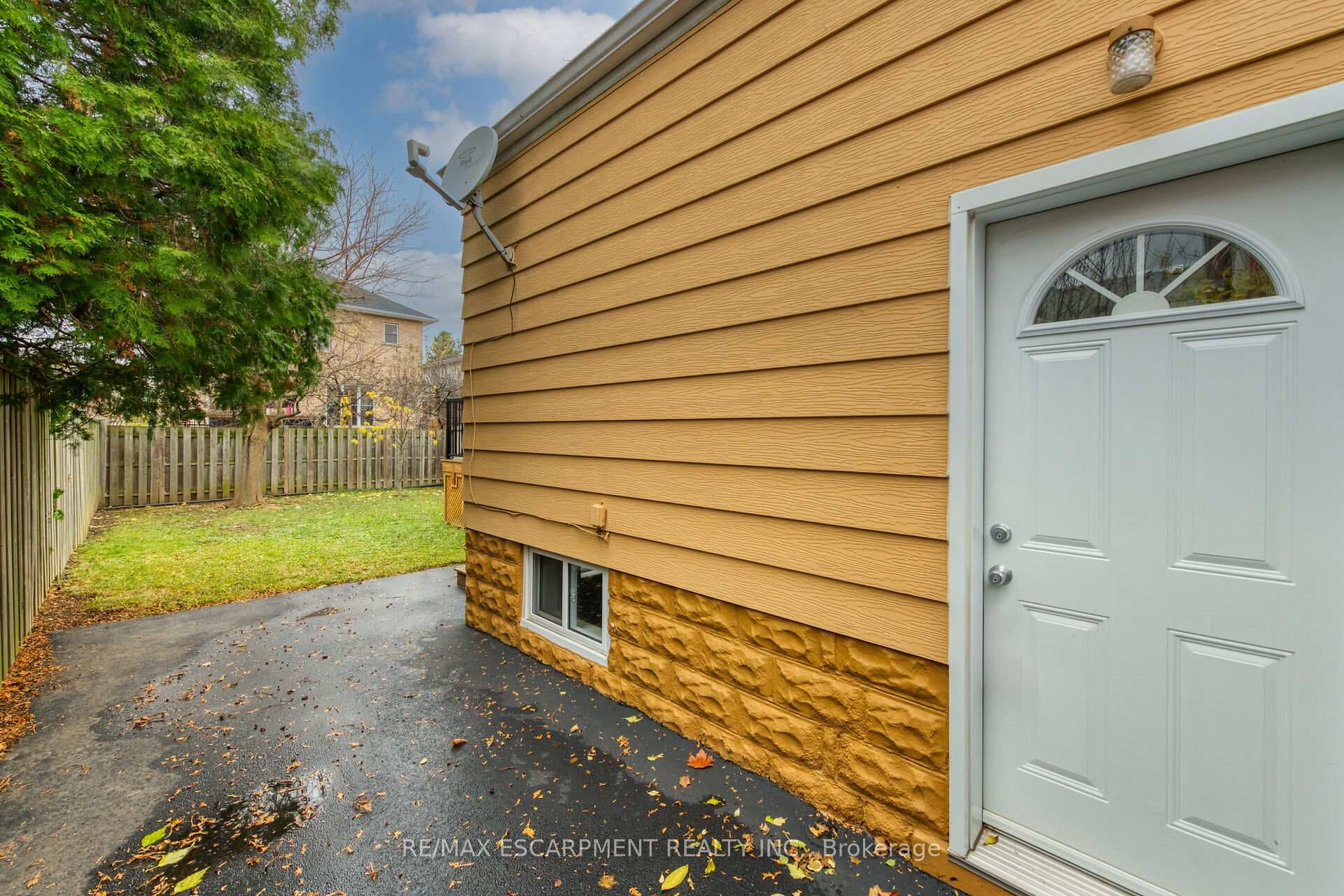 14 Walter Avenue photo 28