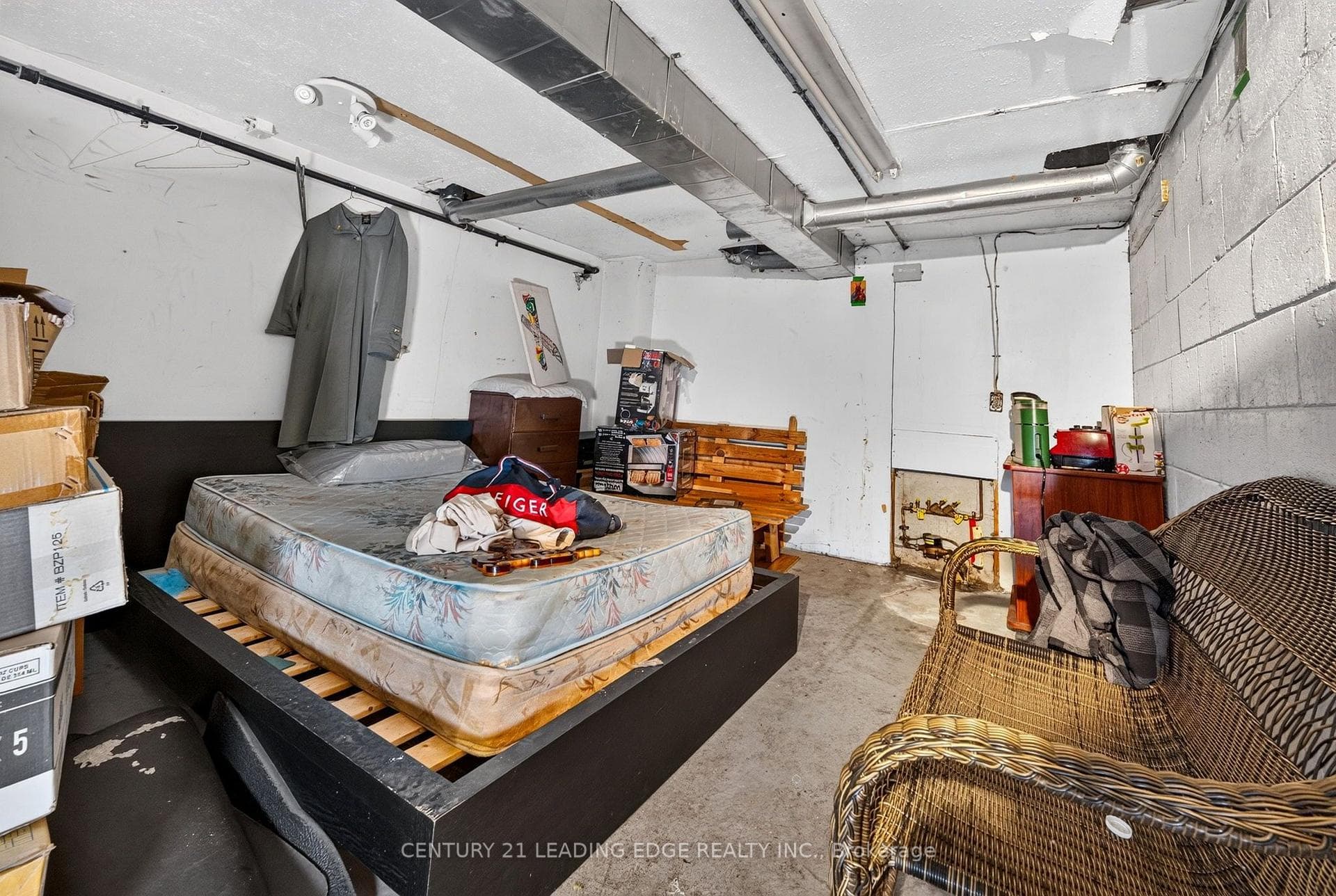 741 Pharmacy Avenue photo 40