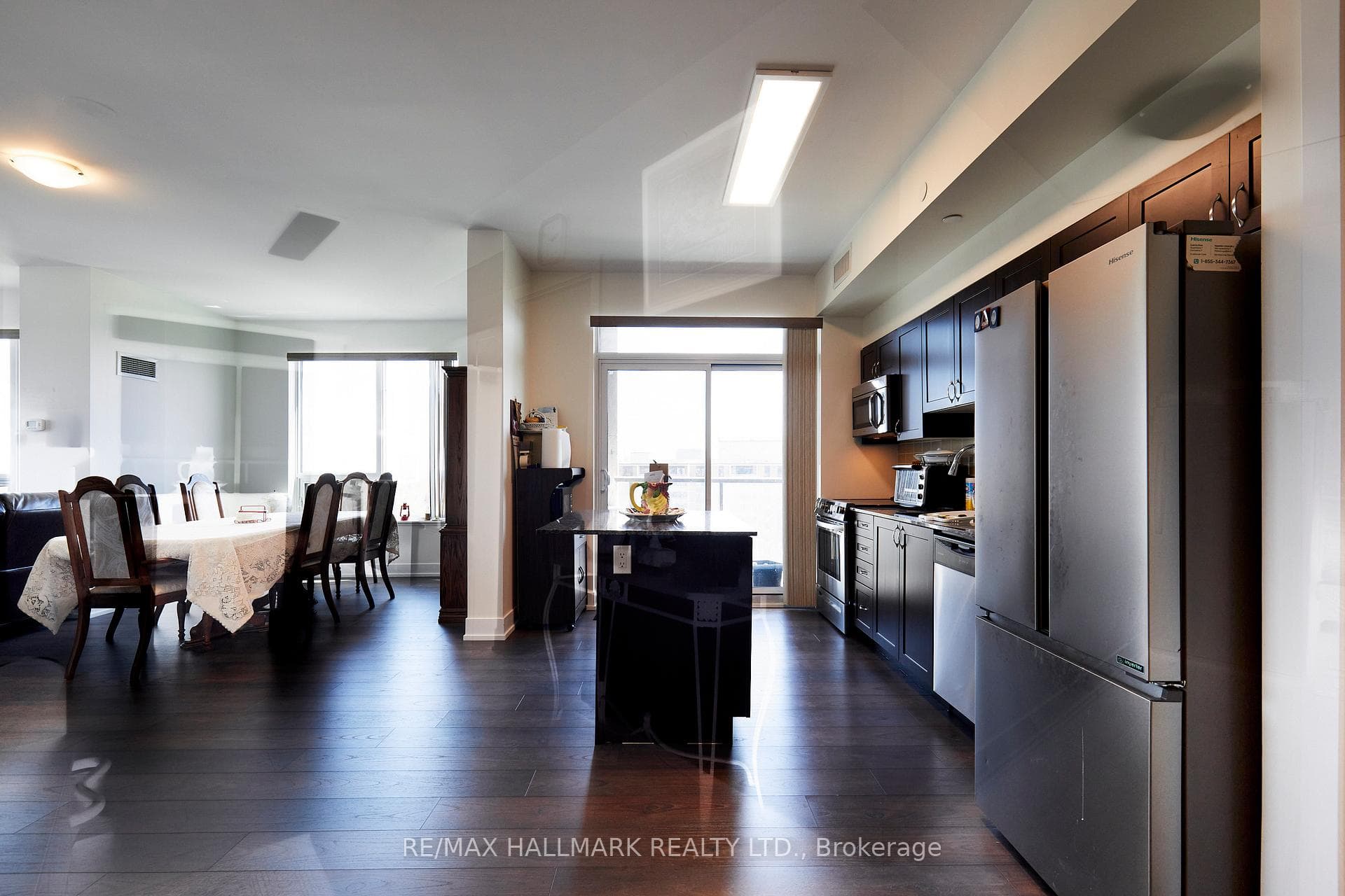 1215 Bayly Street Unit 1604 photo 4