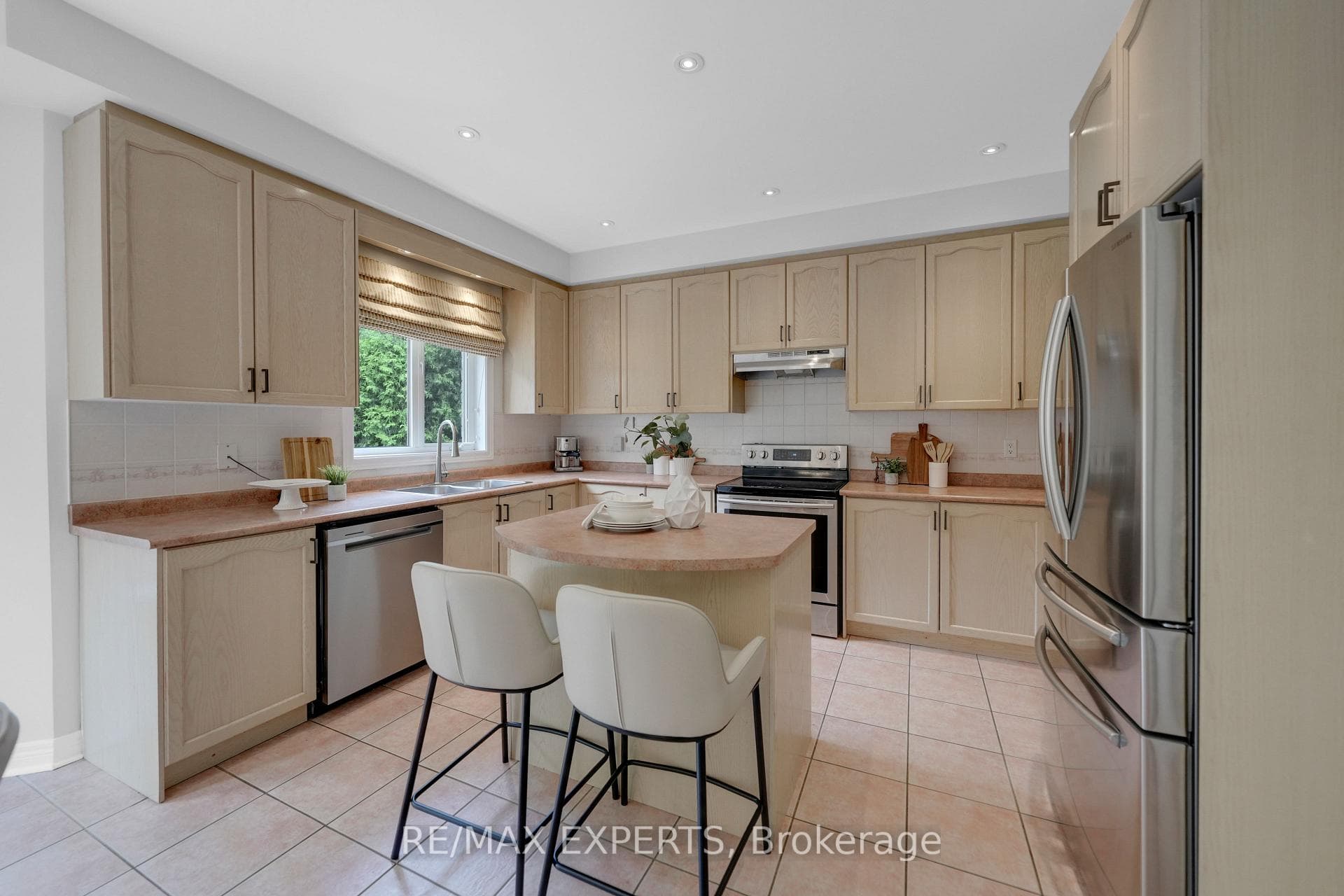 82 Athabasca Drive photo 10