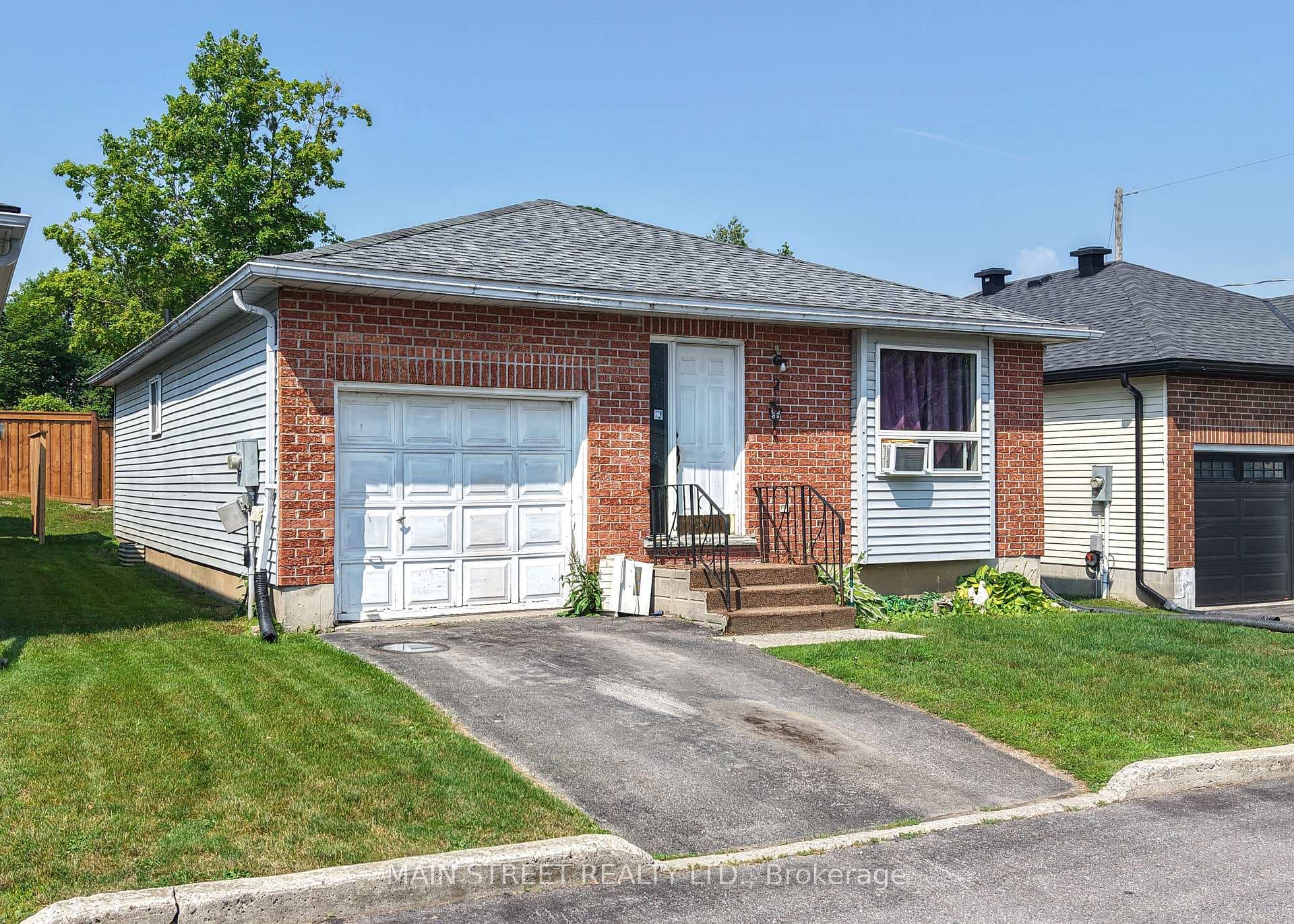 231 OXFORD Street Unit 2 photo 3