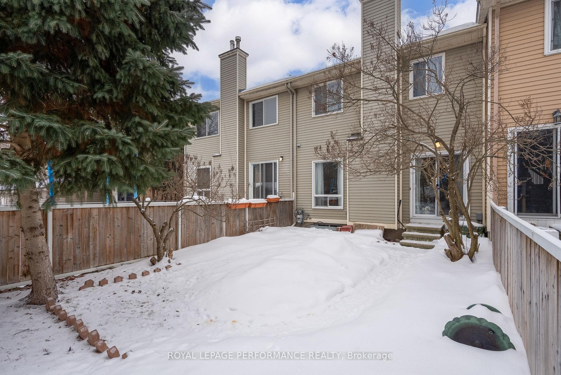 1140 Des Forets Avenue Unit 39 photo 38