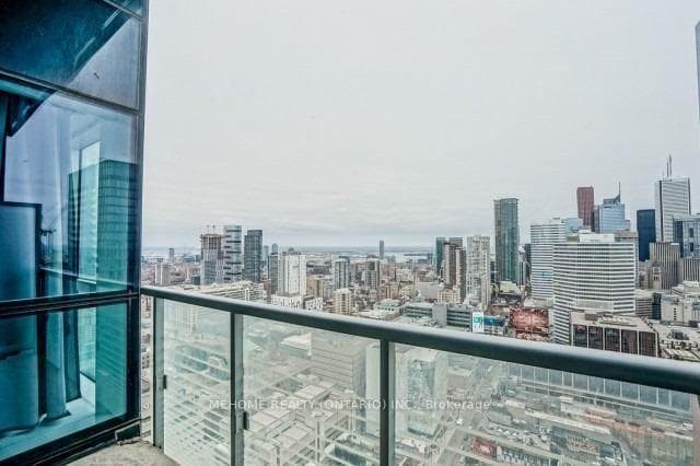 386 Yonge Street Unit 3508 photo 17