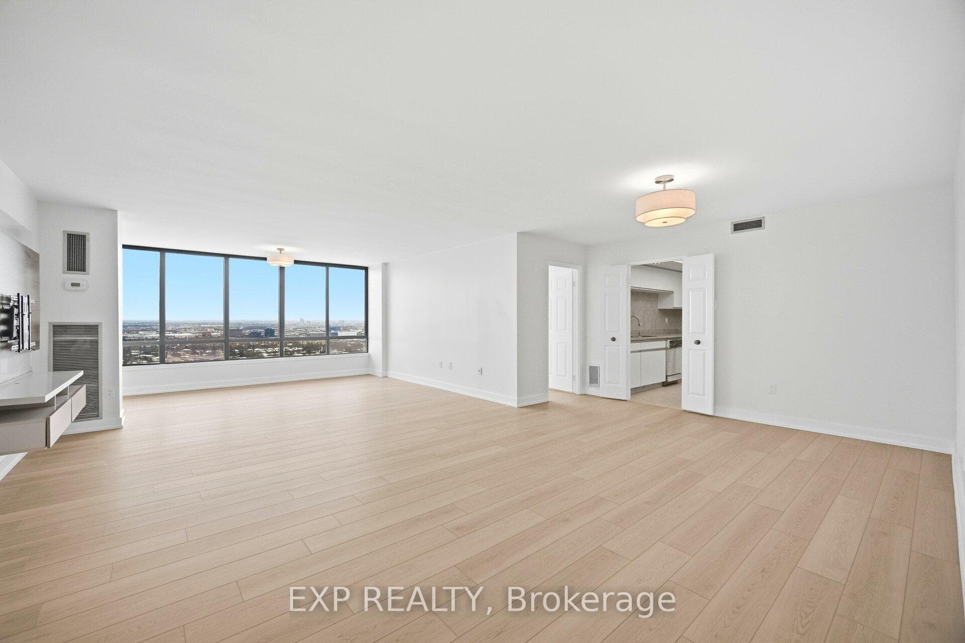 65 Skymark Drive Unit 2801 photo 6