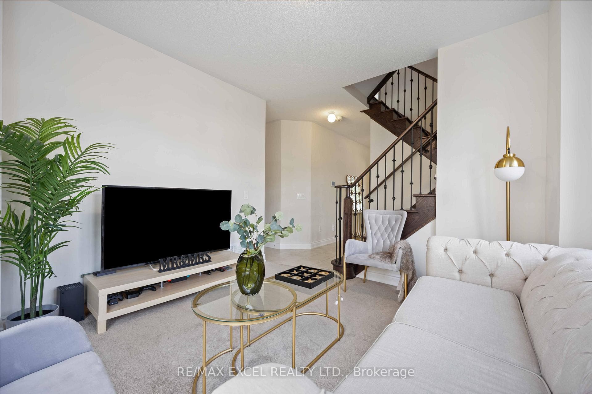 18 Ruffle Lane photo 3
