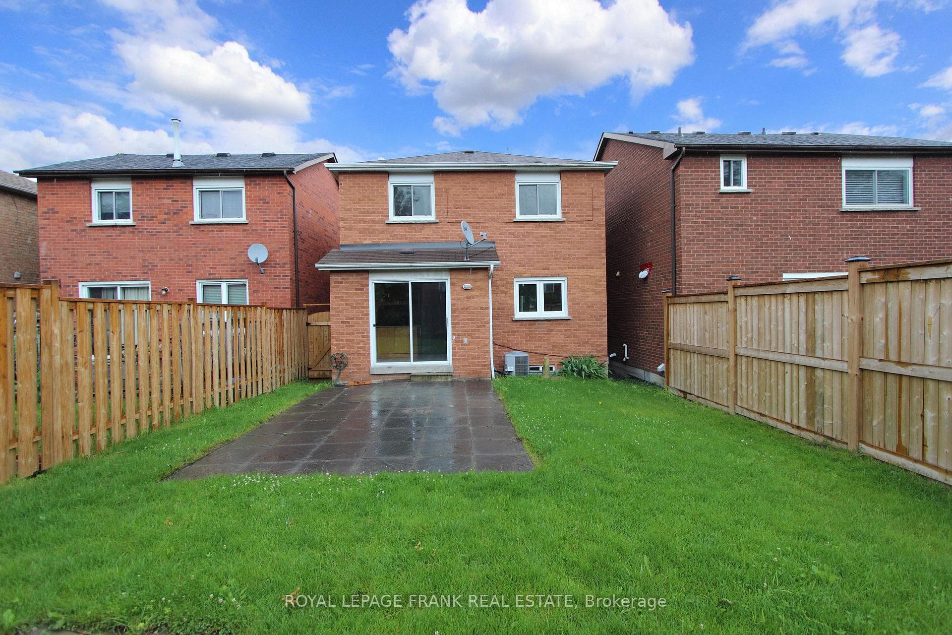 28 Fernbank Place photo 21