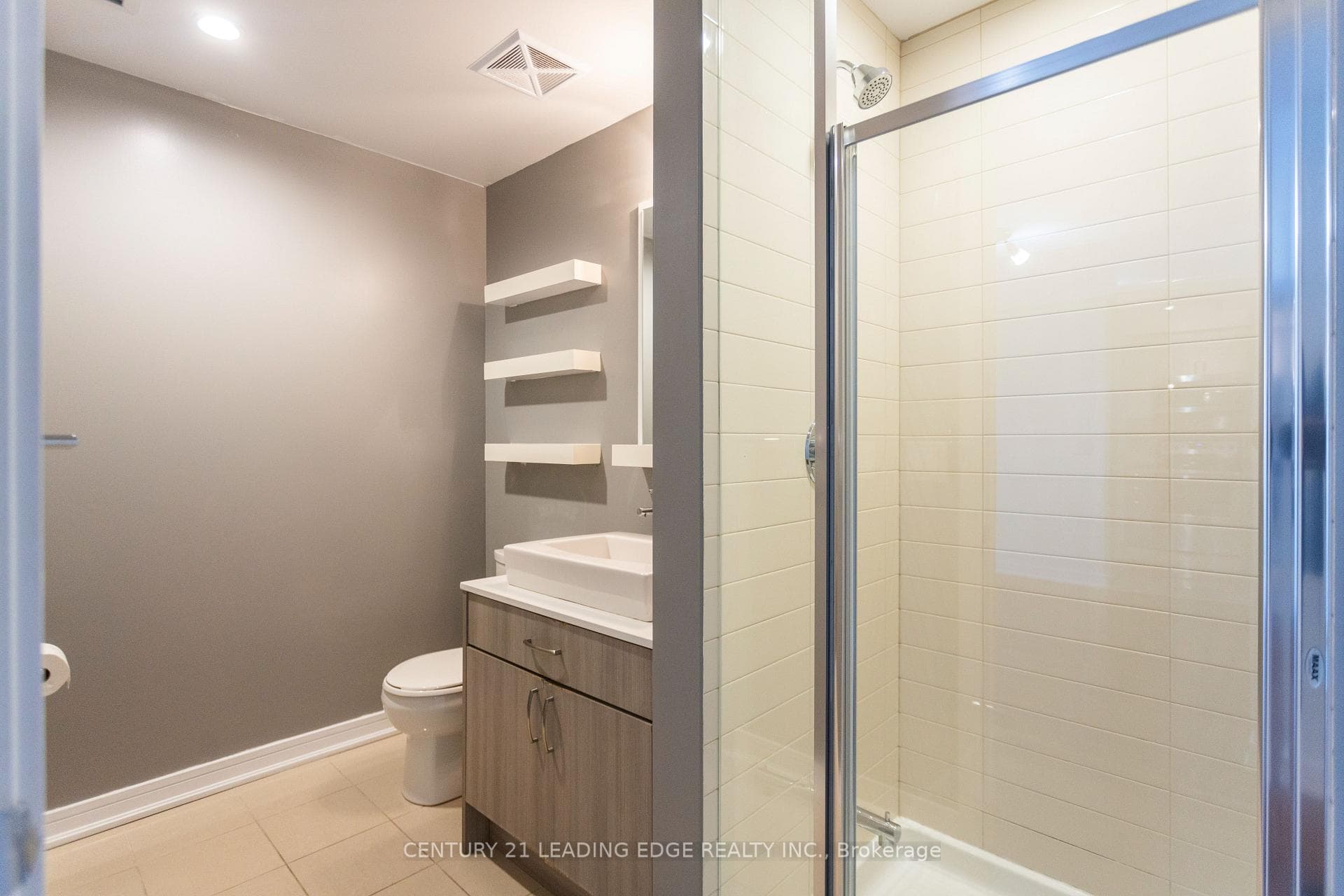 9205 Yonge Street Unit 216 NE photo 18