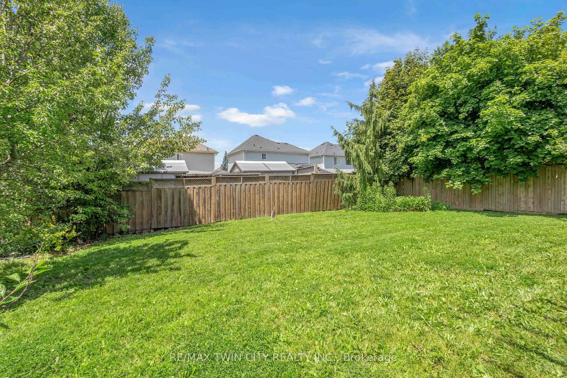 124 Blackburn Drive photo 41