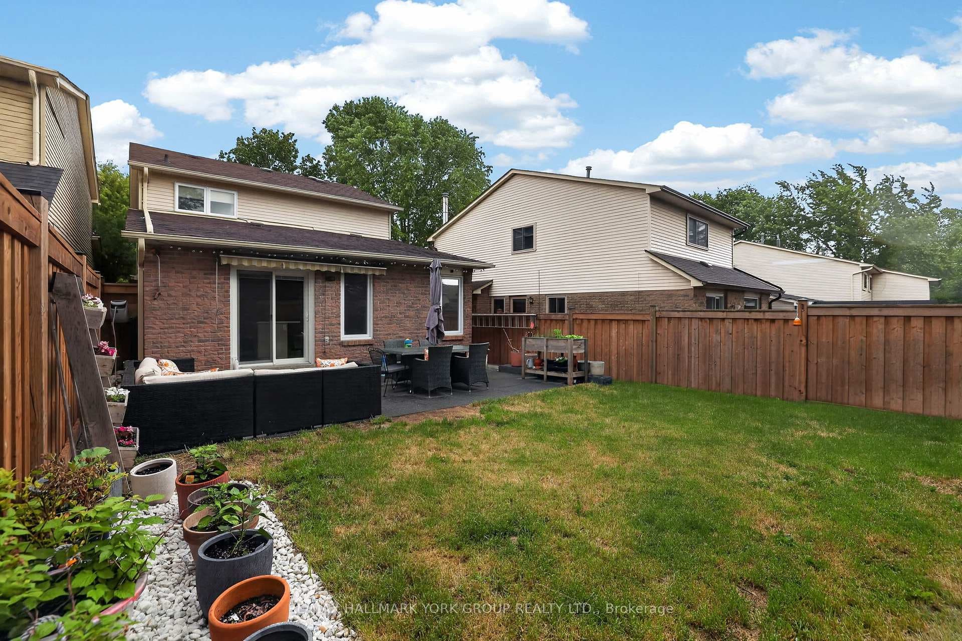 12 Odin Crescent photo 40