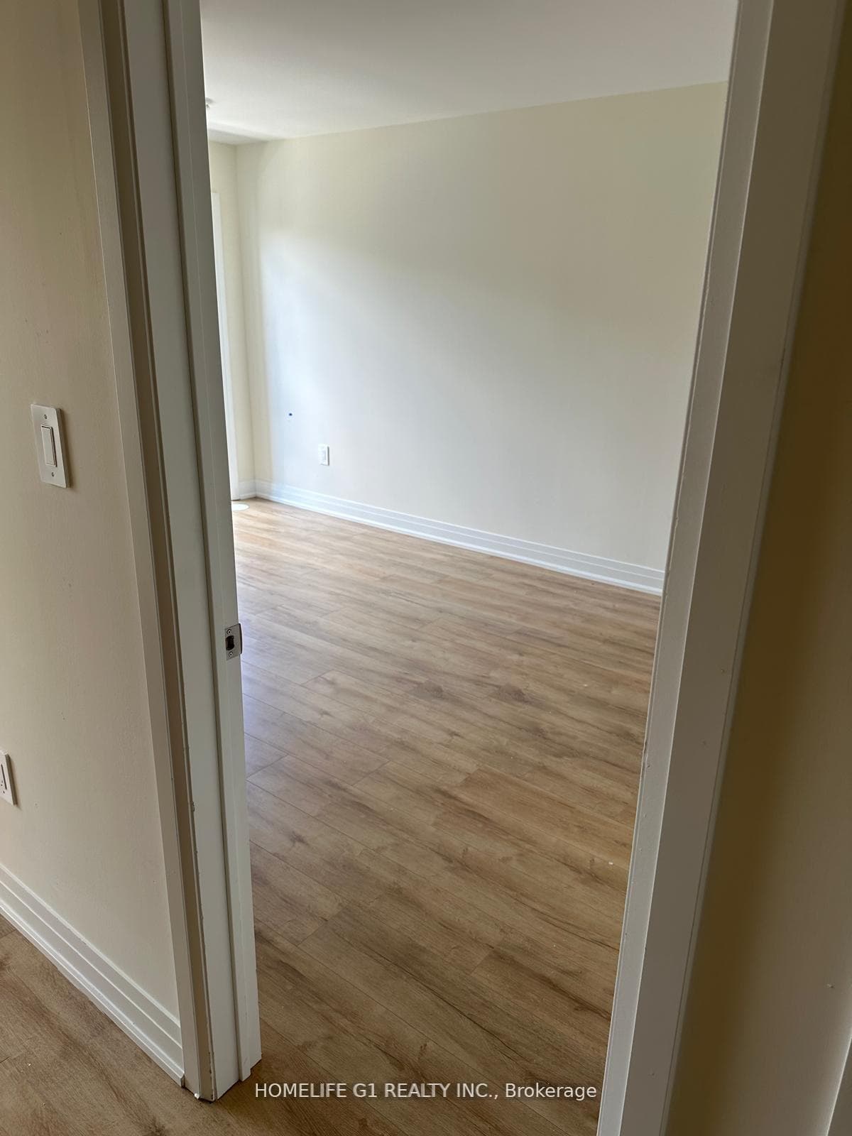 755 Omega Drive Unit 211 photo 5