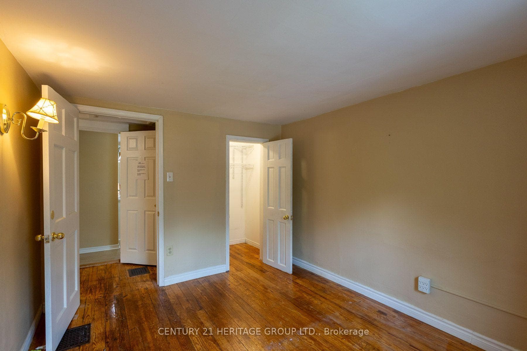 32 Rousseaux Street photo 23