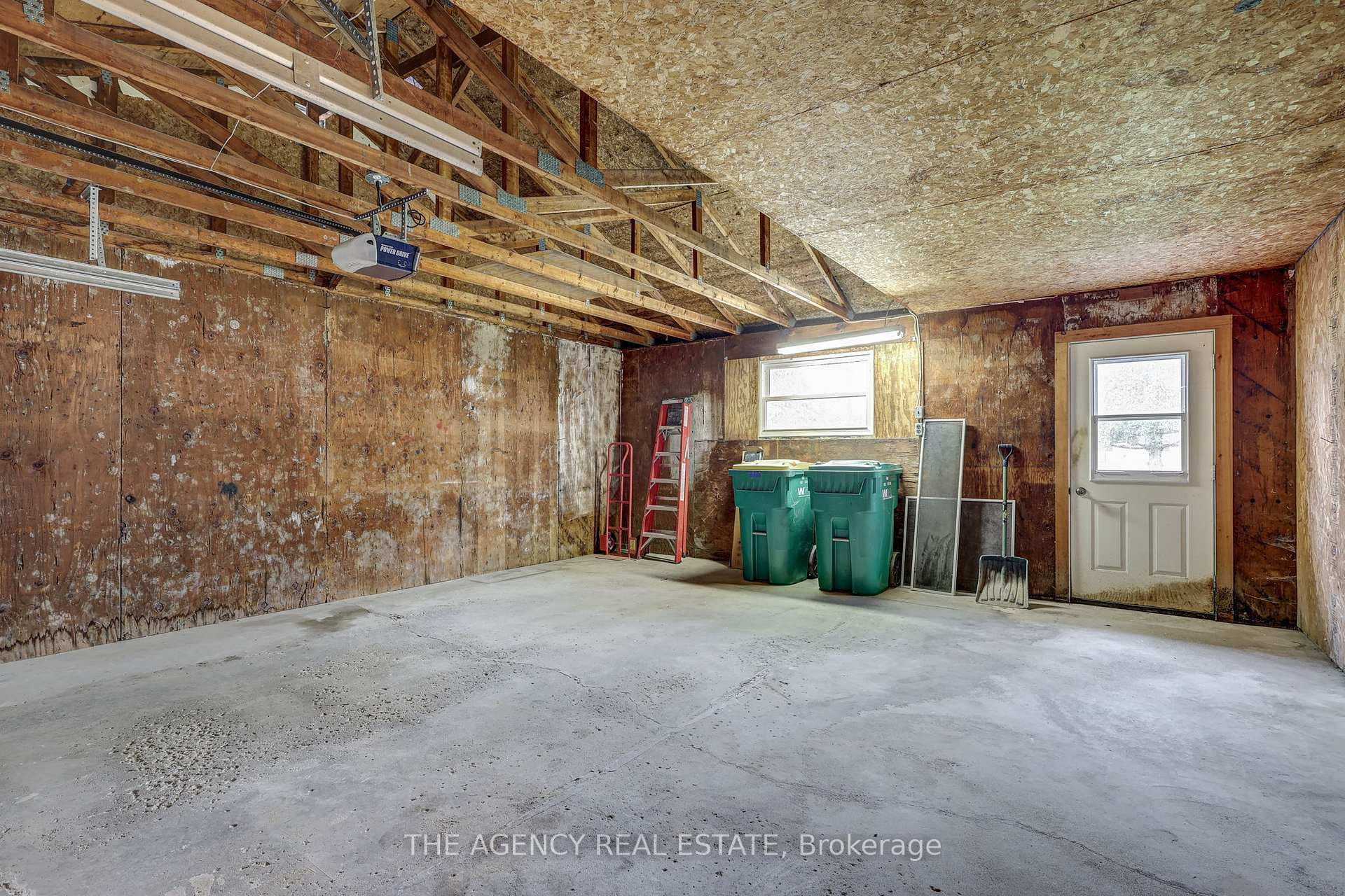 204 Symes Street photo 16