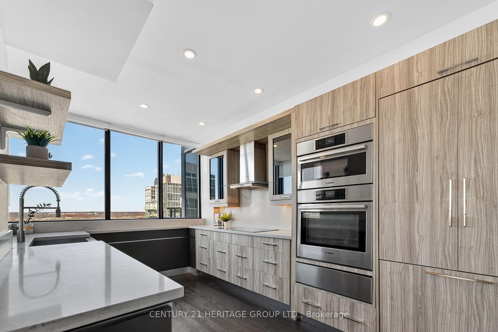 2910 Highway 7 Road Unit Ph05 (3605) photo 4