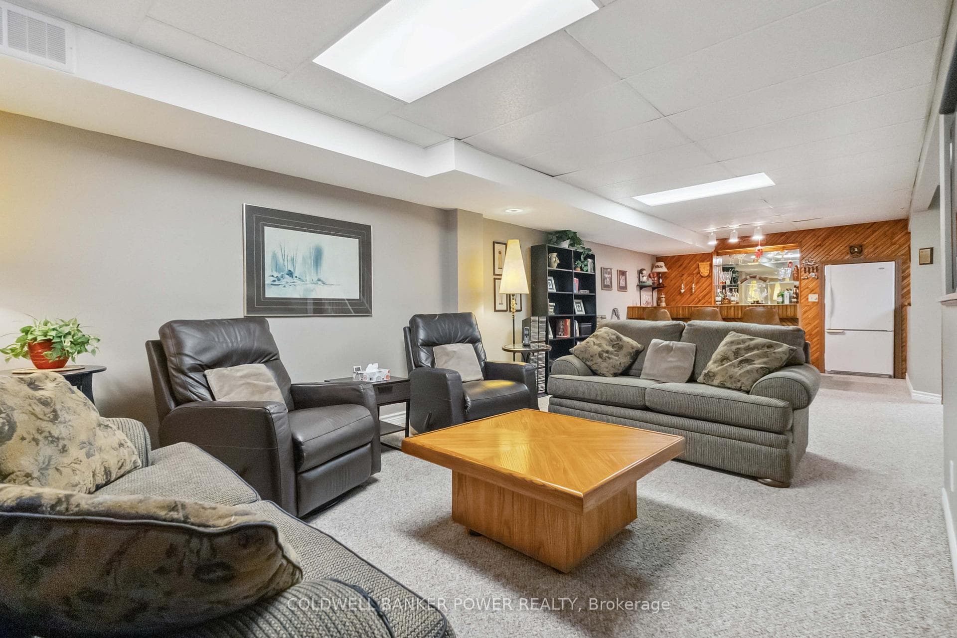 362 HIGHVIEW Crescent photo 32