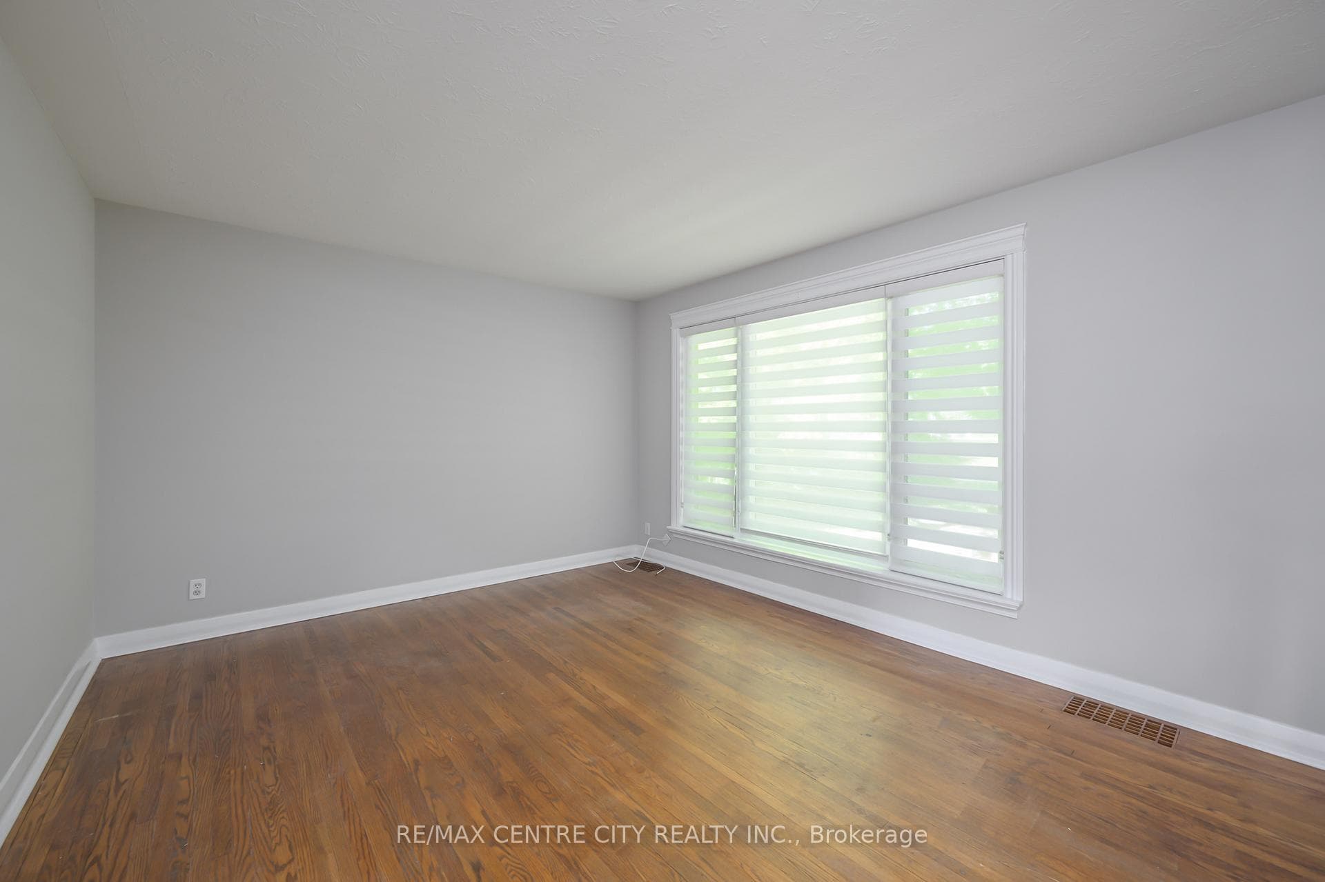 76 Meadowlily Road photo 3