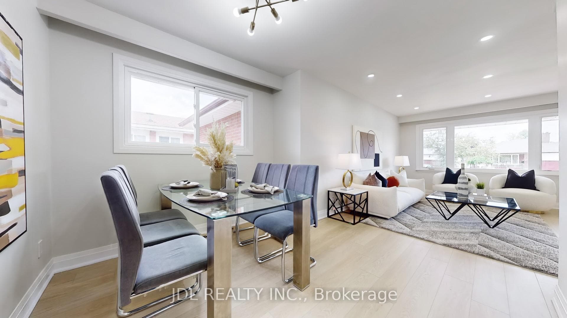1294 Shamir Crescent photo 6