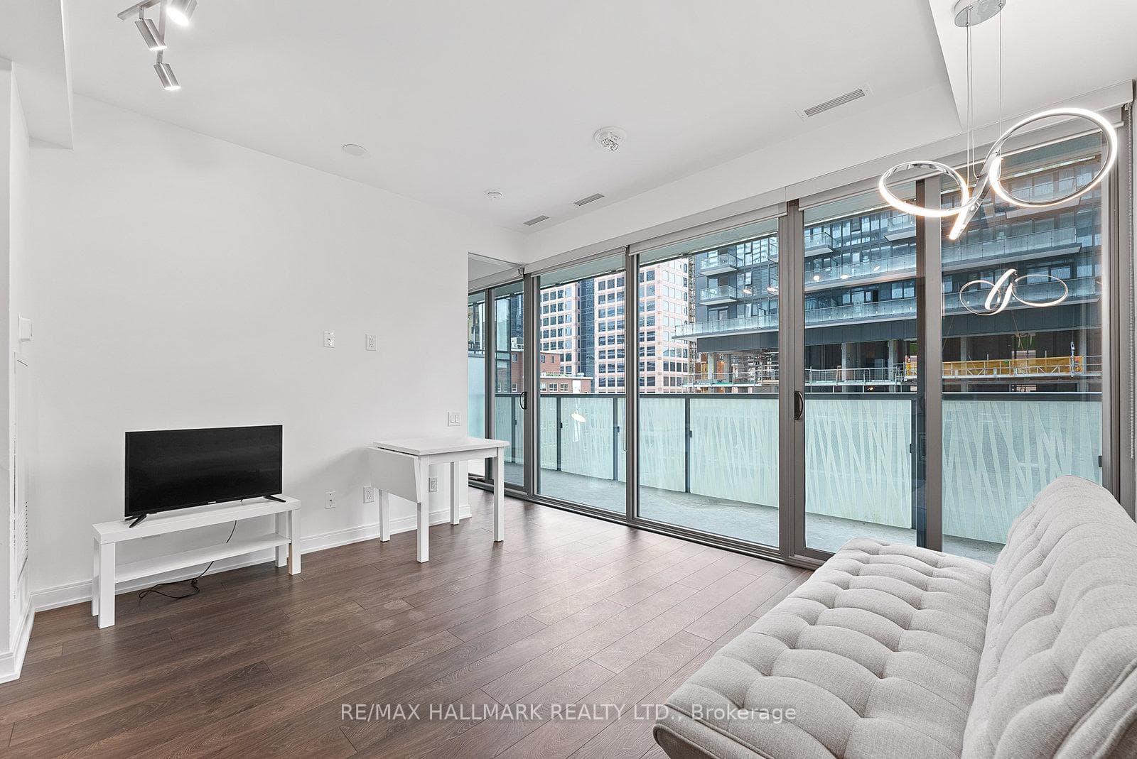 50 Charles Street Unit 601 photo 3