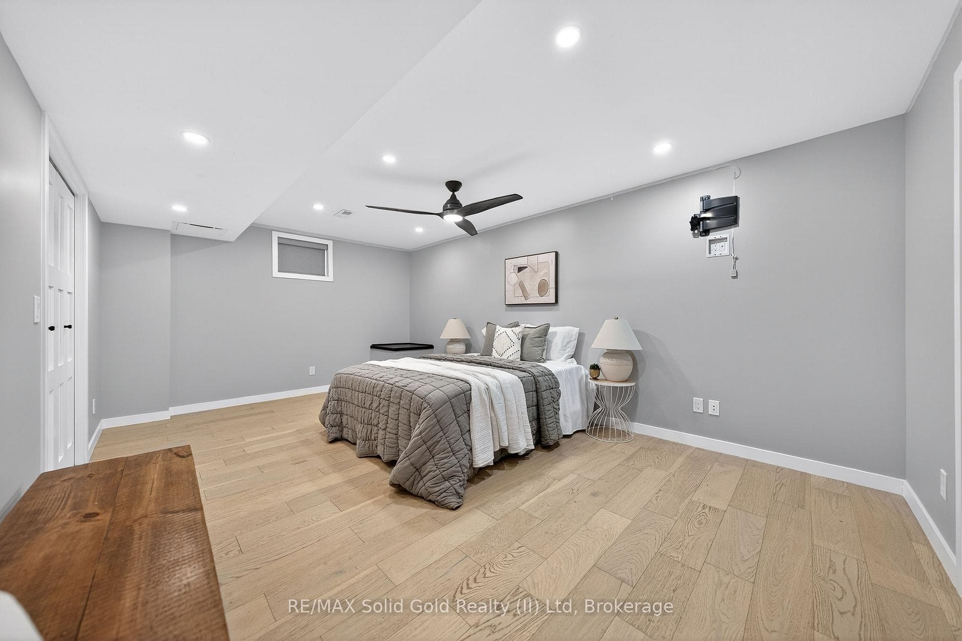 75 Porter Crescent photo 45