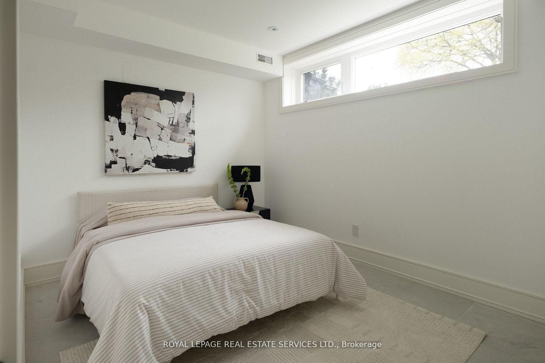 237 Bedford Park Avenue photo 35