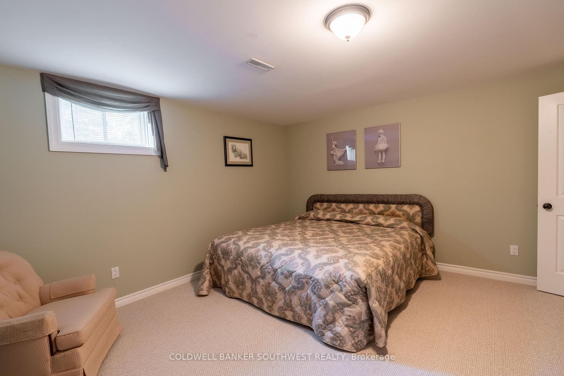4244 Lancey Street photo 31