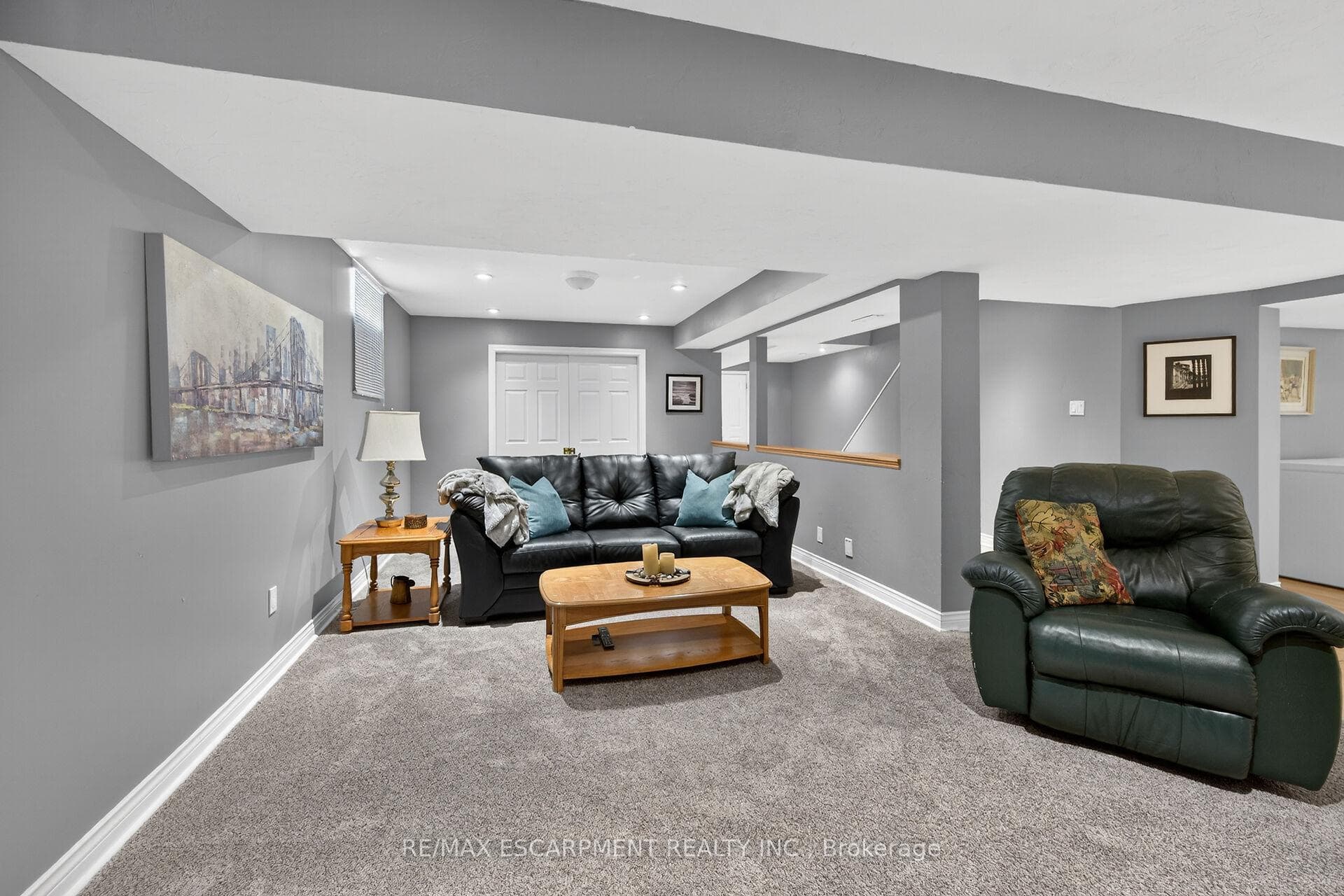 32 Symphony Place photo 34