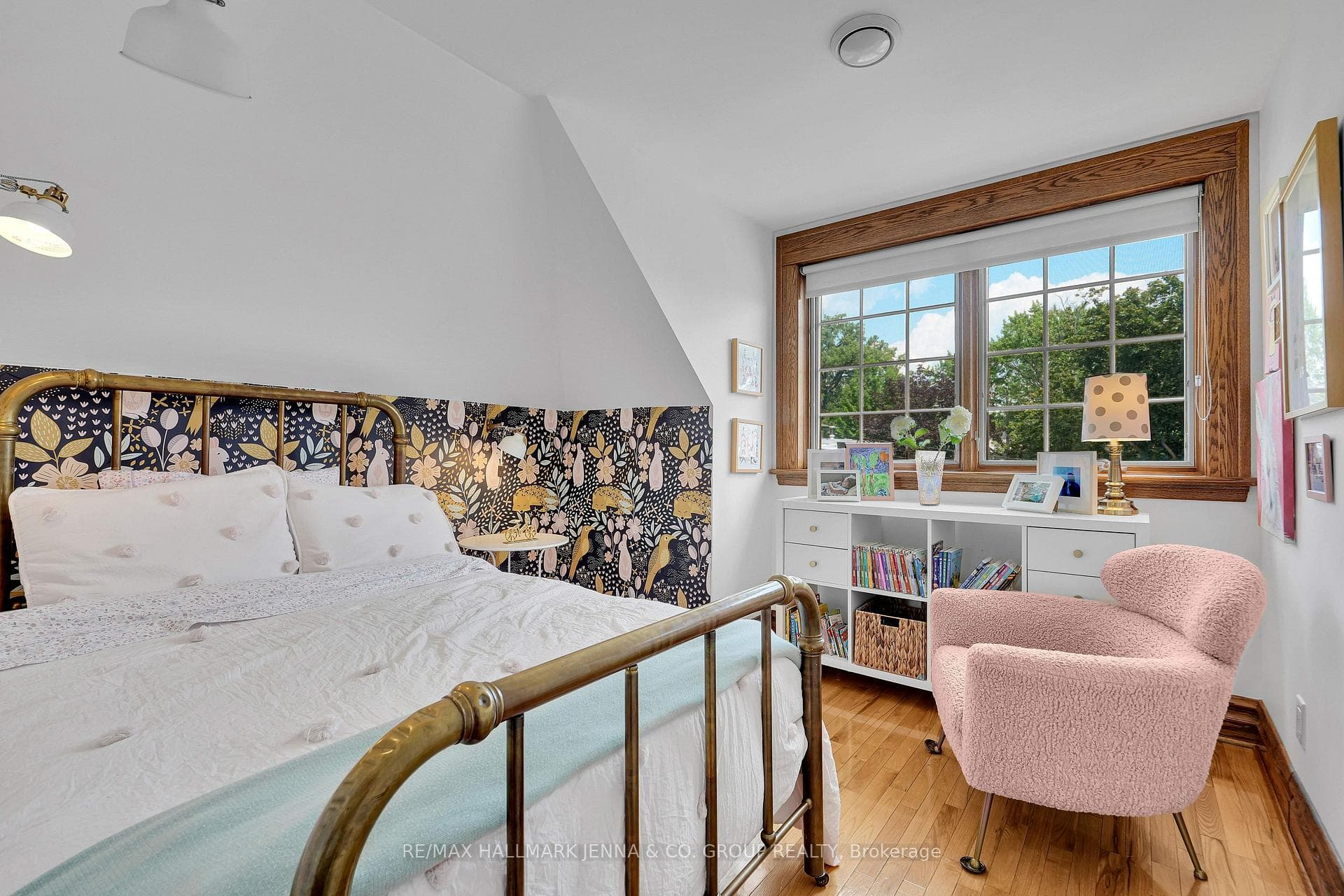 50 Willard Street photo 32