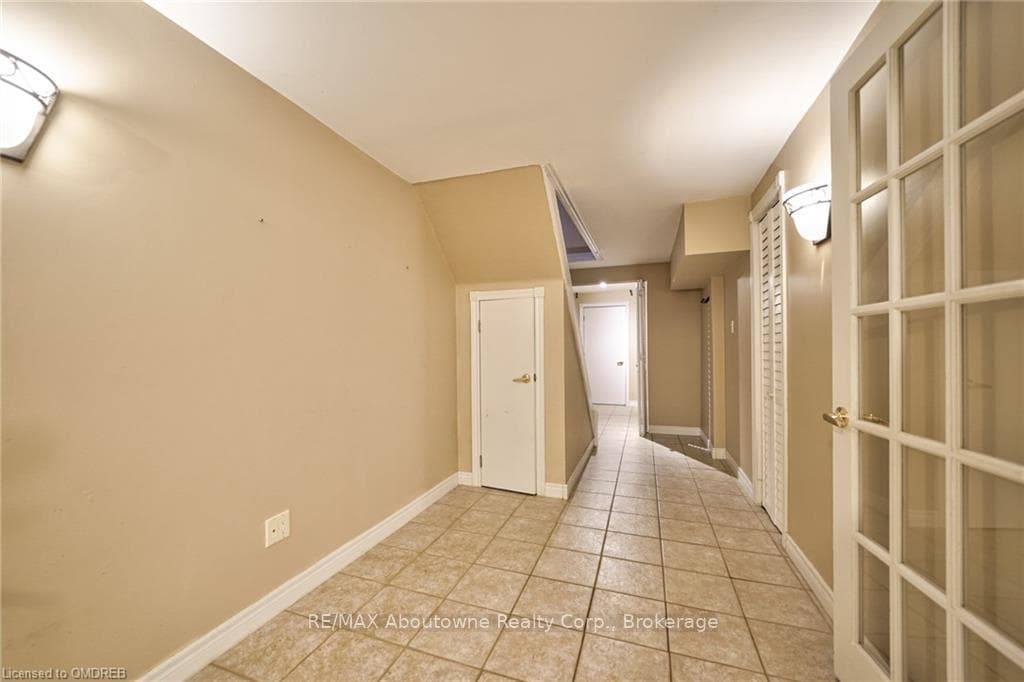 1405 CEDARGLEN Court photo 37