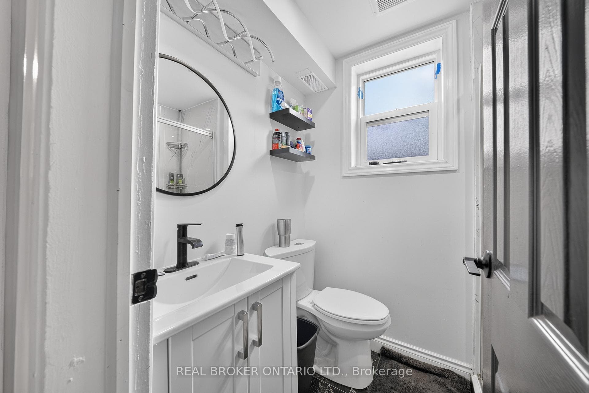 115 Green Road photo 32